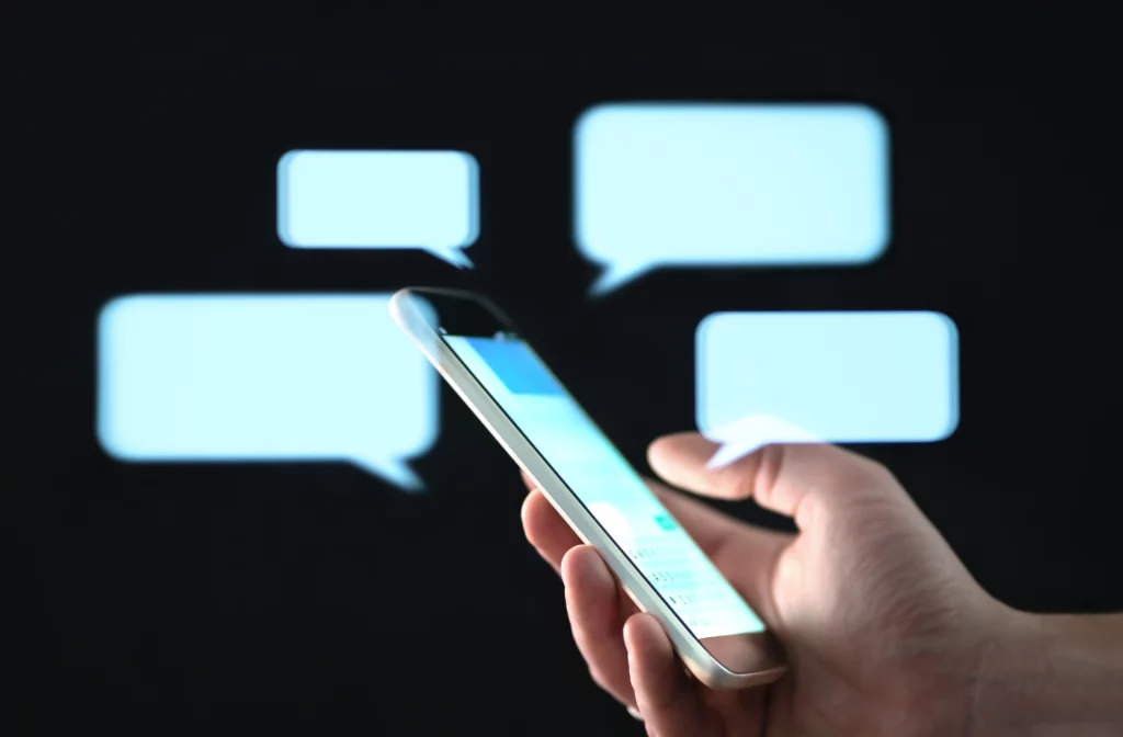 Leer los SMS recibidos y enviados de otro celular sin tocar el teléfono